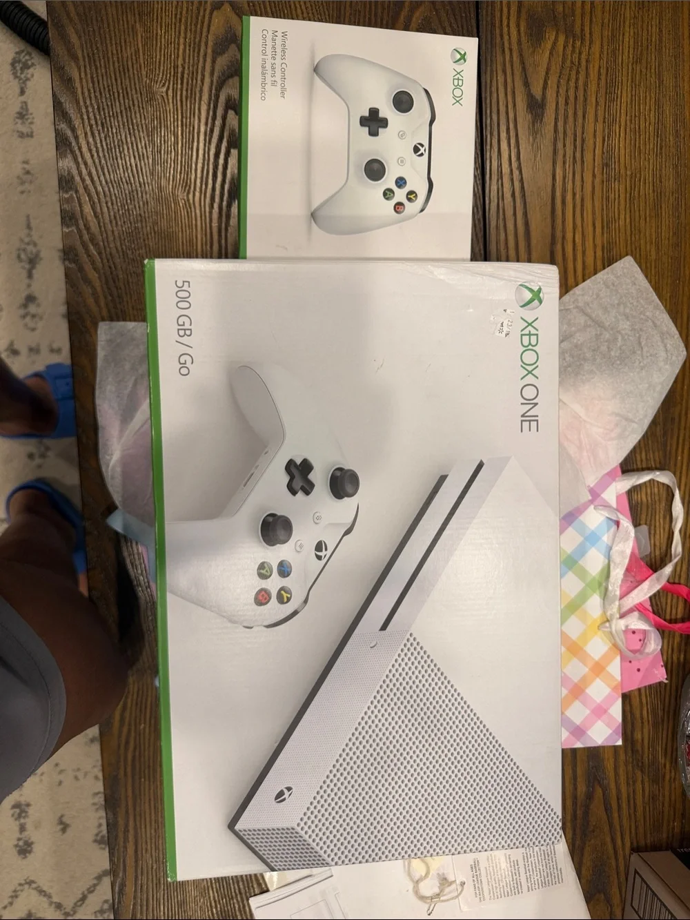 Xbox One 500GB Console with White Wireless Controller and 8 games (new in pack)